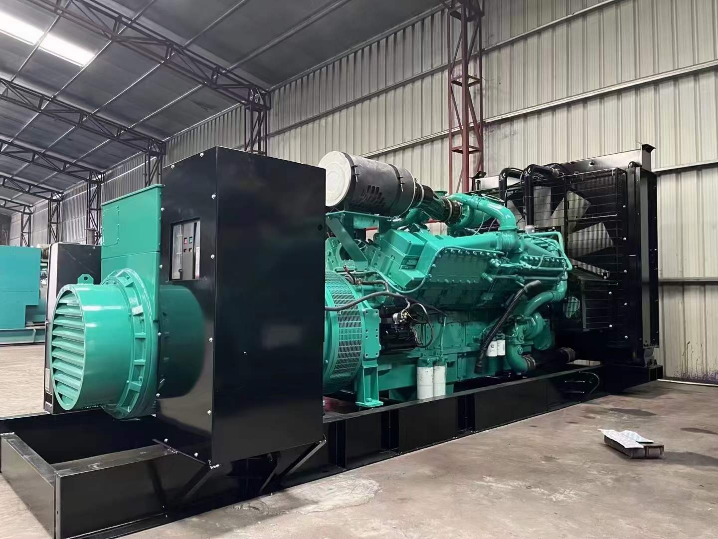 望花如何降低 800kW 柴油发电机输出电流的波动？